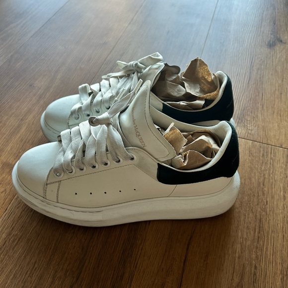 Alexander McQueen Platform Sneakers Women’s 38 1/2 EU / 8.5 US in White/Black - Picture 2 of 9